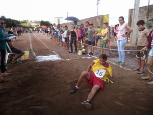 Programa Atleta na Escola na escola Emília Ferreira de Oliveira - Foto 13